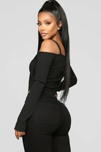 11-23-18_Studio_2_13-57-48_GT2789_Black_0791_AJ.jpg