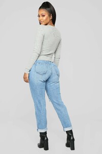 11-26-18_Studio_2_10-00-19_JT34175L_HeatherGrey_0430_AJ.jpg