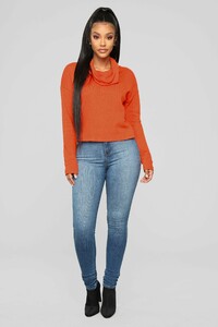 11-26-18_Studio_2_14-28-39_GT2737_Orange_15619_CC_JD_AG.jpg
