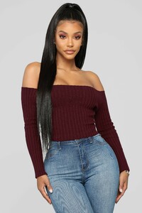 11-26-18_Studio_2_14-31-52_IM4655_Burgundy_15626_CC_AG_AG.jpg