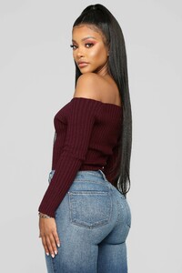 11-26-18_Studio_2_14-32-19_IM4655_Burgundy_15632_CC_AG_AG.jpg