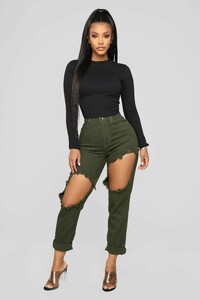 11-26-18_Studio_2_14-33-55_P1626_Green0492_AJ.jpg