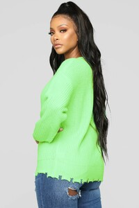 11-27-18_Studio_2_12-38-49_TI2817_NeonGreen_CC0461_AG_AG.jpg