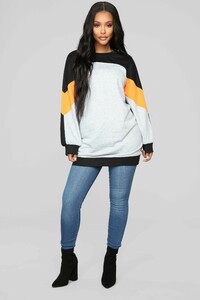 11-29-18_Studio_2_11-12-20_DGI1658_Orangecombo_0480_NT.jpg