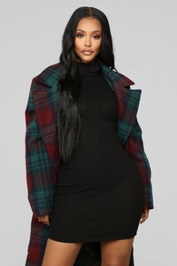 11-29-18_Studio_2_11-22-02_RD52795_Black_0512_NT.jpg