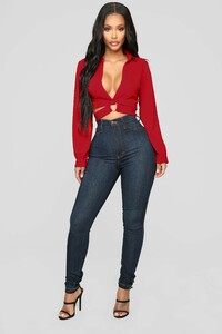 11-29-18_Studio_2_13-57-27_T2534_Red_CC_0599_AJ_AG.jpg