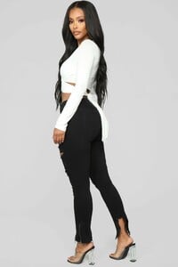 11-30-18_Studio_2_11-37-20_WV76578BLK_Black_0731_JD.jpg