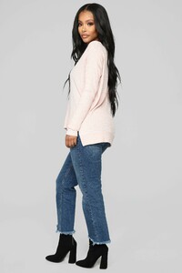 11-30-18_Studio_2_13-18-36_3892_Pink_0459_JD.jpg