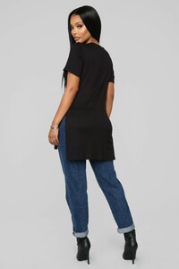 12-11-18_Studio_2_DV_13-37-30_SB3997_Black_0441_NT.jpg