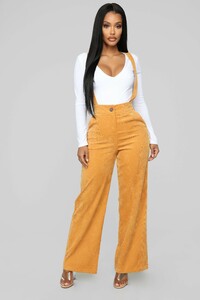 12-11-18_Studio_2_DV_13-53-01_910731CD004_Mustard_0570_NT.jpg