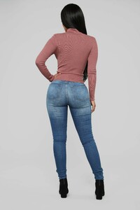 12-13-18_Studio_1_AB_14-41-44_SW2669_Pink_0113_AG.jpg