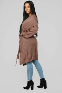 12-13-18_Studio_2_10-00-08_SW3824_Pink0505_AJ.jpg