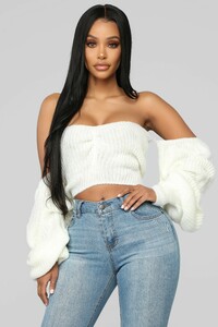 12-13-18_Studio_2_10-10-44_TC23630_Ivory0553_AJ.jpg