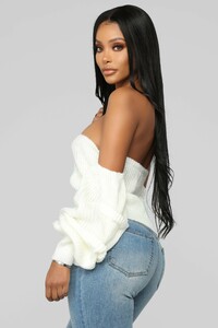 12-13-18_Studio_2_10-11-29_TC23630_Ivory0556_AJ.jpg