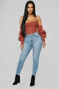 12-13-18_Studio_2_10-14-05_TC23630_Taupe0564_JD.jpg