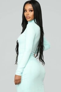 12-13-18_Studio_2_OD_10-39-48_T10590SET_Mint0709_AJ.jpg