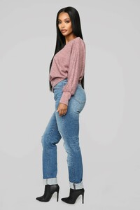 12-14-18_Studio_2_DV_15-04-18_AT392_Blush0422_AJ.jpg