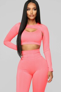 12-17-18_Studio_2_OD_10-45-11_D10481_Coral_CC_2_AG.jpg