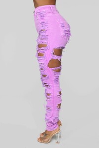 12-18-18_Studio_2_OD_10-49-30_4492NEON_Purple0435_NT.jpg