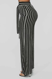 12-18-18_Studio_2_OD_13-23-01_70969_Blackwhite0628_AB.jpg