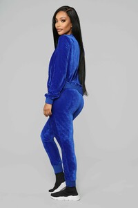 12-21-18_Studio_2_10-58-17_103685LP_Bllue0594_NT.jpg