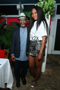 Venus+Williams+Prada+Derek+Blasberg+Host+Cocktail+Z6if-s4B6R-x.jpg