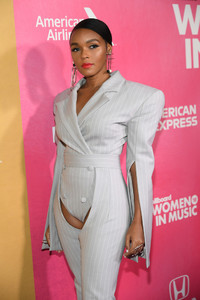 Janelle+Monae+Billboard+Women+Music+2018+Arrivals+q-HvJ5V4bqyx.jpg