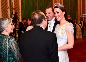 Duke+Duchess+Cambridge+Attend+Evening+Reception+7IiMEUEP_qGx.jpg