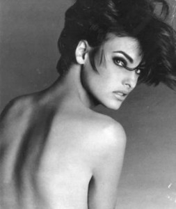 1343400941_lindaevangelista.thumb.jpg.a51cb514ac8e4ed6b1e67ac5c98d9b22.jpg