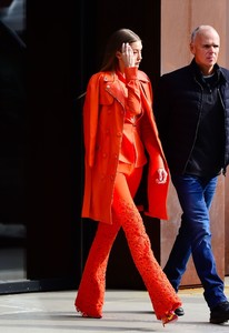          gig111218BZNimage110.jpg