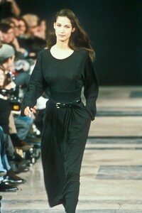 1387813246_HelmutLang1989WomenRTW78.thumb.jpg.38fe91c84daf61a8bda8d5318f455a70.jpg