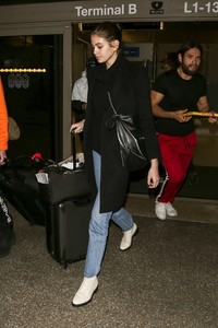          kai121218BZNimage123.jpg