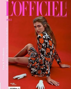 1544435928265177-lofficiel-brasil-63-capa-2-2-822x1024.jpg