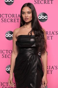 Shanina+Shaik+Victoria+Secret+Viewing+Party+6gANysh8ugux.jpg