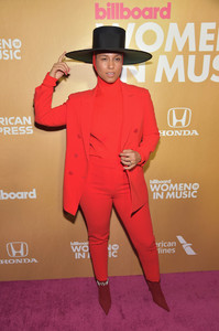 Alicia+Keys+Billboard+13th+Annual+Women+Music+-J257a7SH9ix.jpg