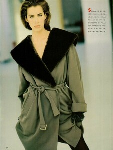 1623728290_CennidiPelliccia_Elgort_Vogue_Italia_November_1988_03.thumb.jpg.8bfa102d338eafcadd1acf1c431a9228.jpg