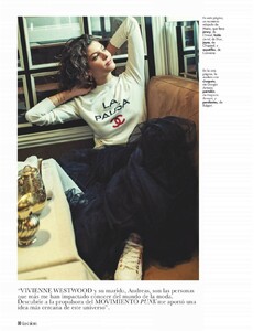 HOLA! FASHION 01.2019_downmagaz.com-page-007.jpg