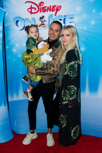 Ashlee+Simpson+Disney+Ice+Presents+Dare+Dream+uS9v_EKjhsSx.jpg