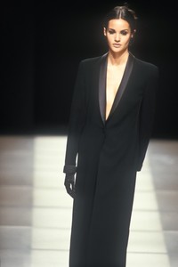 1860049258_GiorgioArmani1992WomenRTW102.thumb.jpg.dc0ab408a6b0879b252d6d6125d903e5.jpg