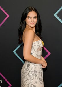 Camila+Mendes+People+Choice+Awards+2018+Arrivals+UstAXPCnBa-x.jpg