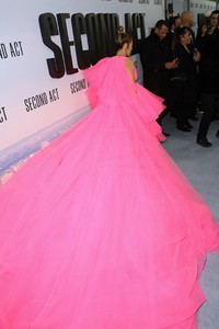          jlo121218BZNimage133.jpg