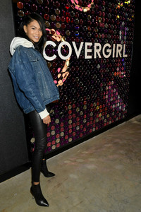 Chanel+Iman+Covergirl+Opens+Doors+Their+First+Gc5uFJZw0nBx.jpg