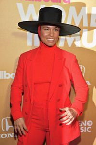 Alicia+Keys+Billboard+13th+Annual+Women+Music+dUU5v6xIP_8x.jpg