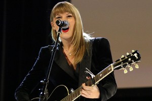        tay071218BZNimage107.jpg