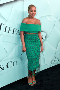 Blige+Tiffany+Co+Celebrates+2018+Tiffany+Blue+f5ddH-5Rc6Rx.jpg