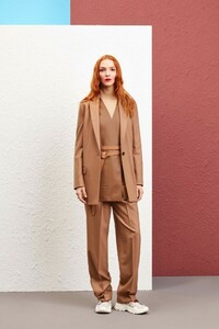 26-agnona-milan-pre-fall-19-683x1024.jpg