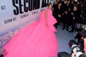          jlo121218BZNimage129.jpg