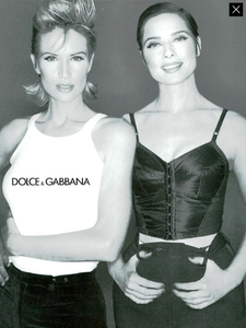 275916600_Comte_Dolce__Gabbana_Fall_Winter_94_95_06.thumb.png.a9e4216bcc8c136cd7438b3bb2c4b18f.png