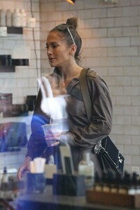        lop251218BZNimage8.jpg