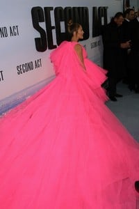          jlo121218BZNimage122.jpg